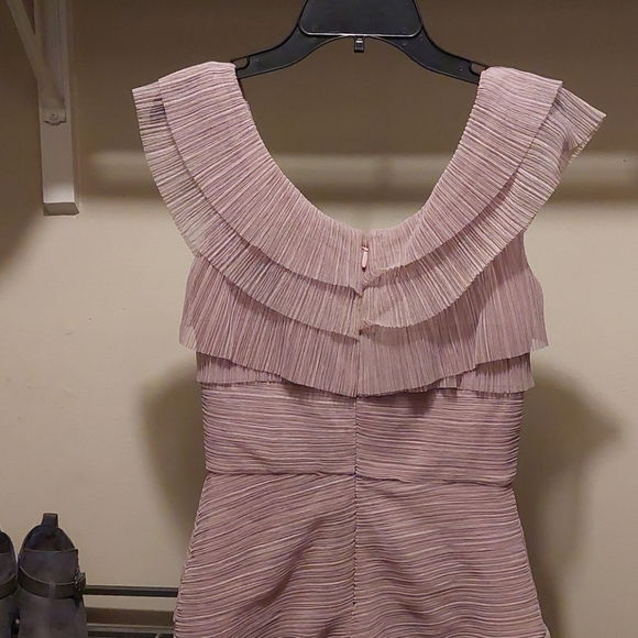 Lavender BCBG cocktail dress - Picture 4 of 4